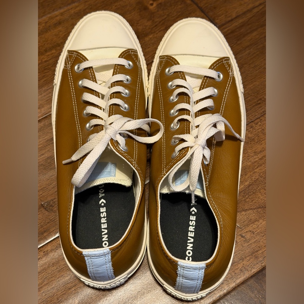 Converse Chuck Taylor All Star low top leather sneakers size 12